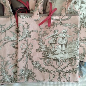 Toile de Jouy kleine oder mittlere Einkaufstasche aus Baumwolle, Toile de Jouy aus Frankreich. 100% französischer Baumwollcanvasstoff und Bänder
