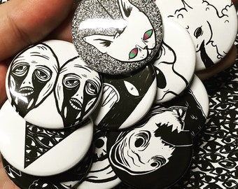 PINBACK BUTTONS - random pin set
