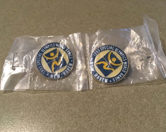 Lot of 10-1995 Special Olympics World Games M/&M pins RED M/&M VINTAGE PINS