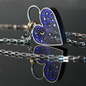Collar de Corazones del Espacio, Collar de Corazón de Noche Estrellado por Jackie Taylor Designs