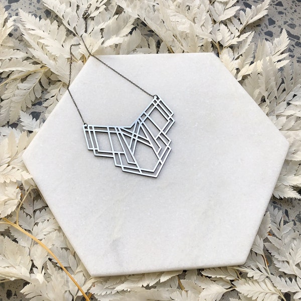 Petit Renaissance Kette - Laser geschnittenes Leder - Statement Kette - Geometrische Kette - Modeschmuck - Trachtenschmuck - Handgemacht