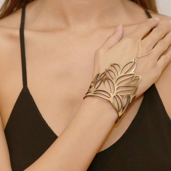 Oscar Hand Ring - Fashion Jewellery - Bridal jewelry - Laser Cut Leather - Statement Jewelry - Slave bracelet - Geometric hand ring