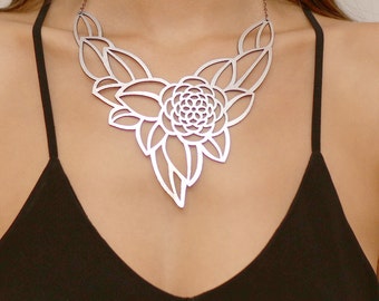 Camellia Statement Halskette - Laser cut Leder - Braut Halskette - Elegante Statement Halskette - Blumen Halskette - Modeschmuck - Floral