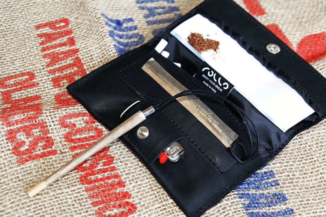 Tobacco Pouch Black Leather King Size Rolling Papers Made in Italy, Vintage  Bag, Tabacco Pochette for Filters, Papers, Lighter and Tobacco