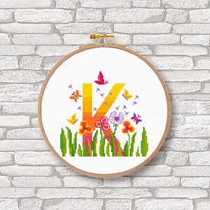 Letter K, alfabetkwekerij, kruissteekpatronen, pdf-kaart kruissteek, muurkruissteek, kruissteekpatroon bloemen, eenvoudige kruissteek
