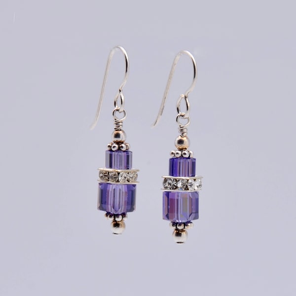 Purple Swarovski Cristal de Tanzanite, Squaredelle, boucles d’oreilles en argent Sterling / / Special occasion boucles d’oreilles / / Boucles d’oreilles de demoiselle d’honneur