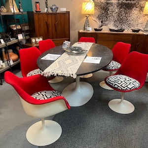 Authentic Knoll Saarinen Tulip Dining Table & Chairs