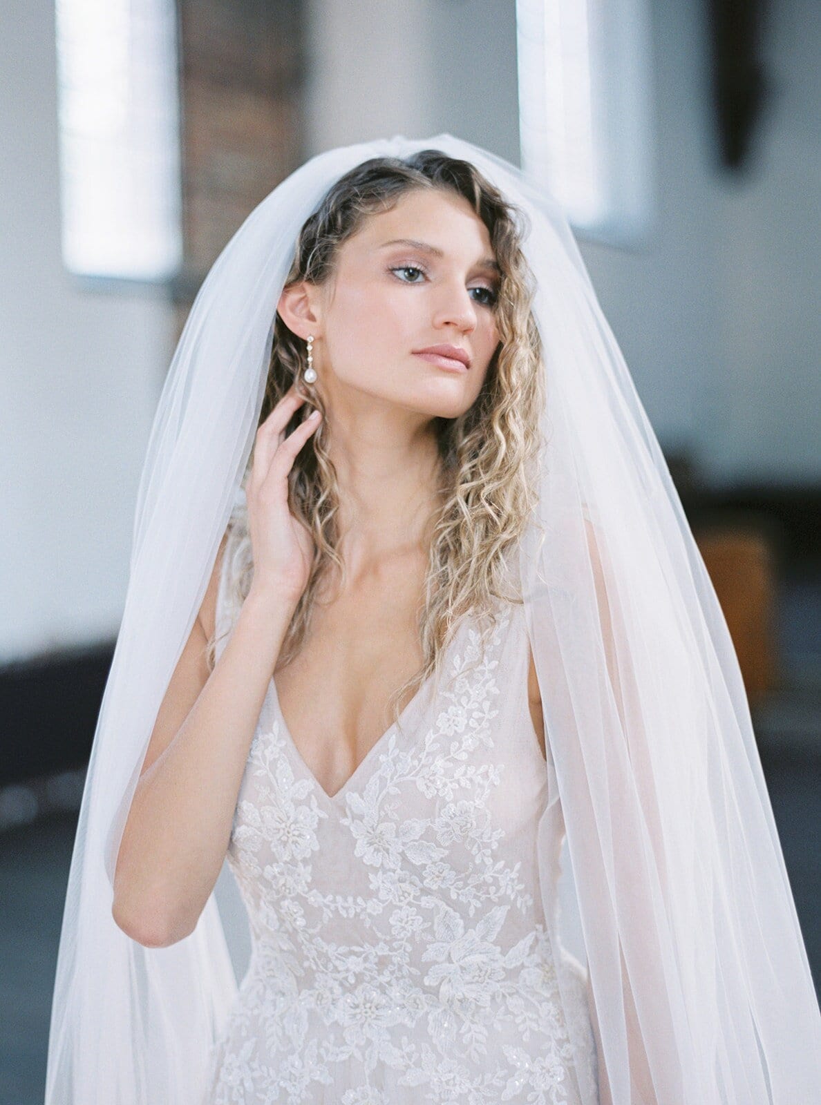 NoonOnTheMoon Minimalist Wedding Veil, Soft Modern Bridal Veil | Clara