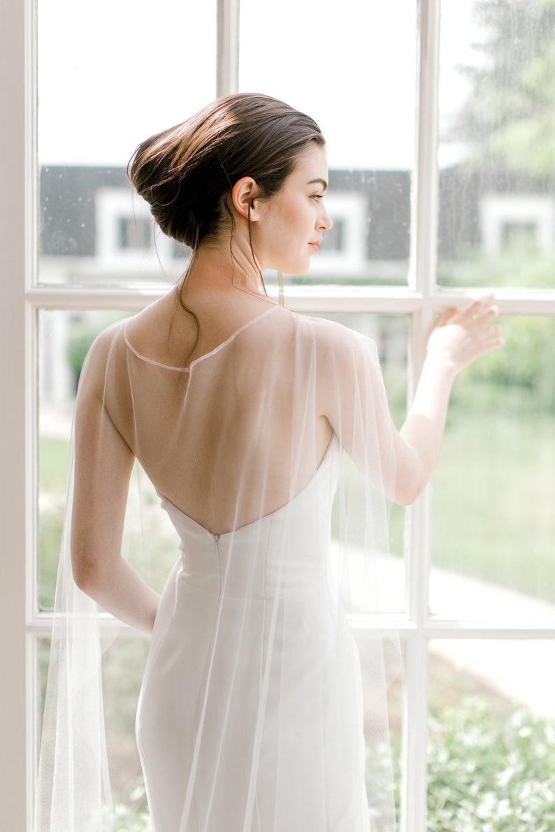 shoulder veil cape