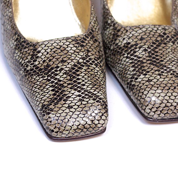 US size 7.5 womens snakeskin pumps chunky heels s… - image 2