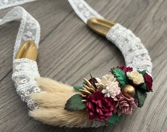 Lucky Horseshoe Gift with Ivory lace and flowers: Keepsake Good Luck Charm