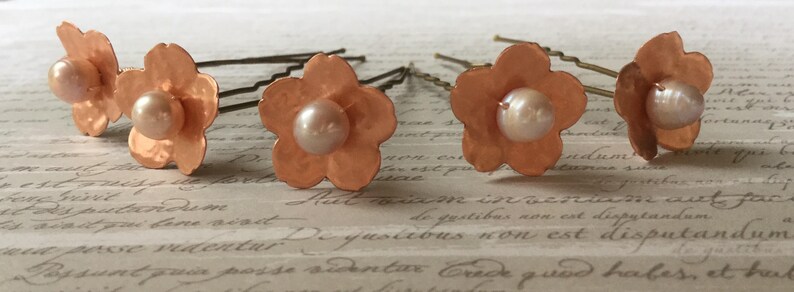 Isla Flower Hair Pins Set Of 5 Pearl Flower Hair Grips Etsy