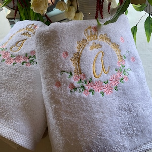 Juego de toallas de baño bordadas y personalizadas - Toalla de baño, toalla de manos y toalla de lavado con monograma - Juego de toallas personalizado