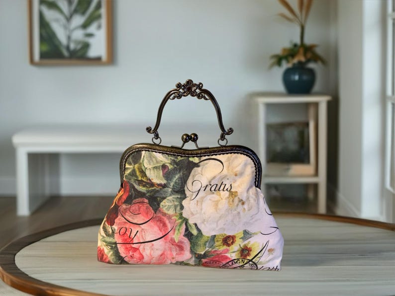 Rosey Canvas Kiss Clasp Bag: Vintage Style Handmade Handbag image 6