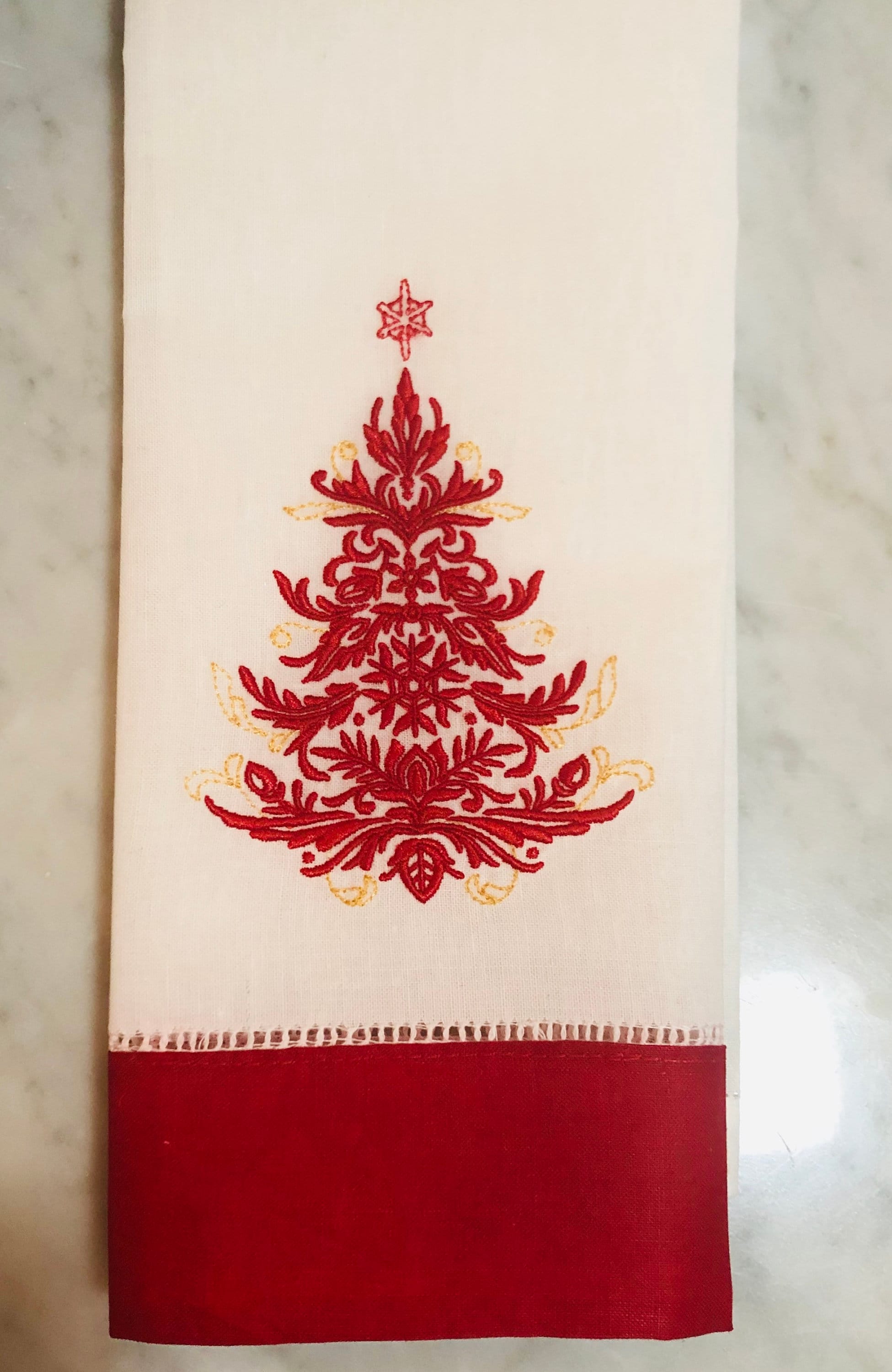 Christmas Tree Guest Towel, Linen Guest Towel, Chrismas Towel, Embroidered Christmas Tree Towel