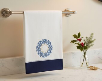Christmas Wreath embroidered Linen Guest Towel - Holiday Decor