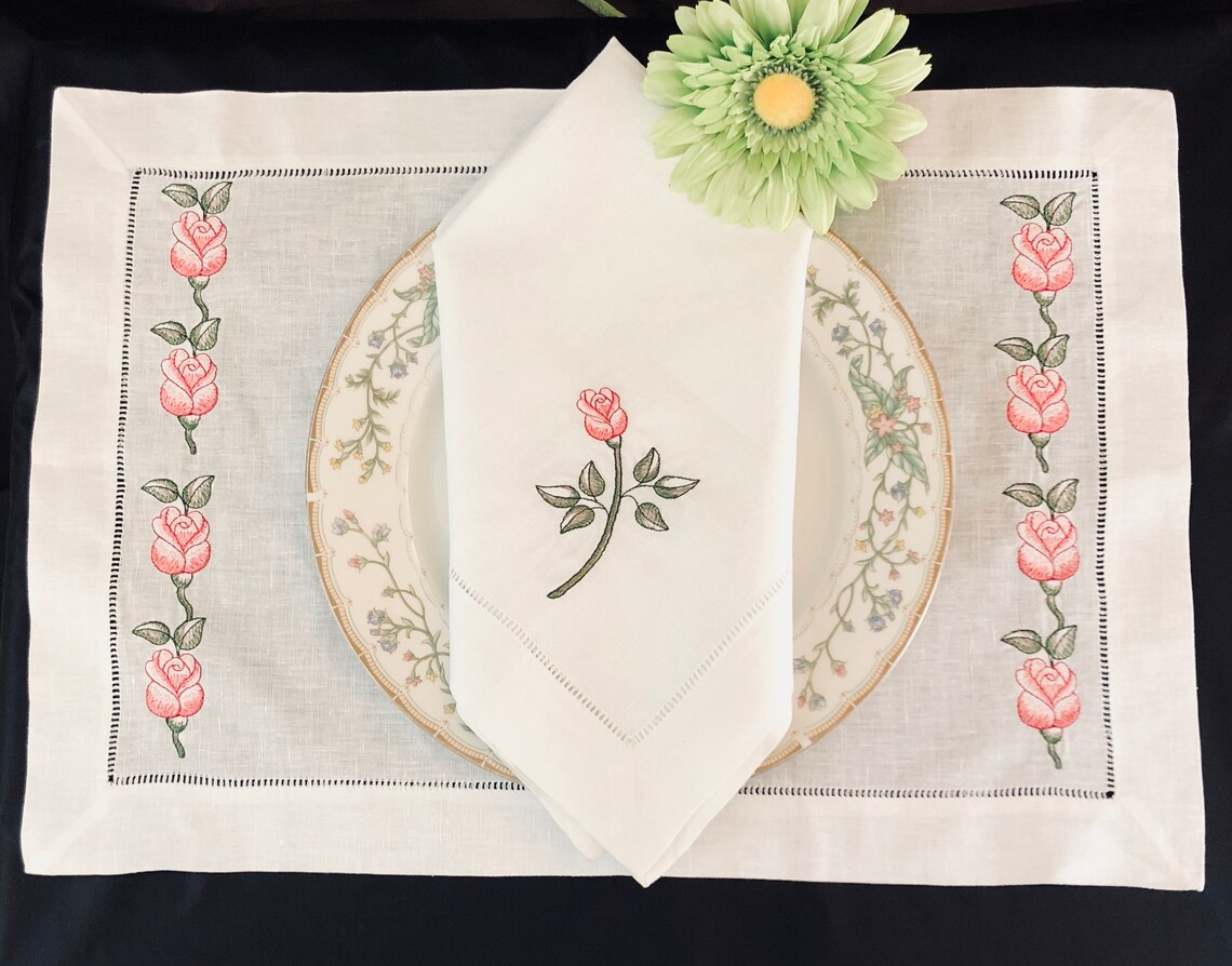 Rose Design Placemat, Linen Placemats, Placemats, Embroidered Placemat