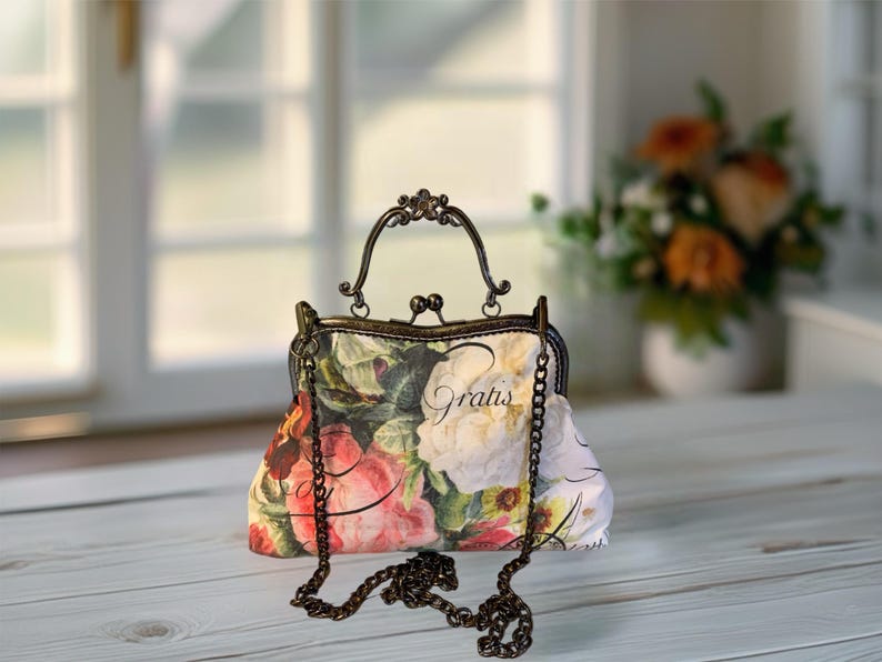 Rosey Canvas Kiss Clasp Bag: Vintage Style Handmade Handbag image 4