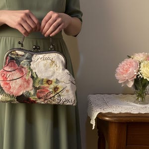 Rosey Canvas Kiss Clasp Bag: Vintage Style Handmade Handbag image 2
