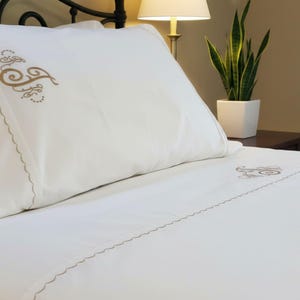 Monogrammed Bed Sheet Set / Egyptian Cotton with embroidery Scallop Border detail