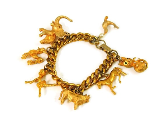 Chunky Vintage Charm Bracelet, Rich Gold Tone Bra