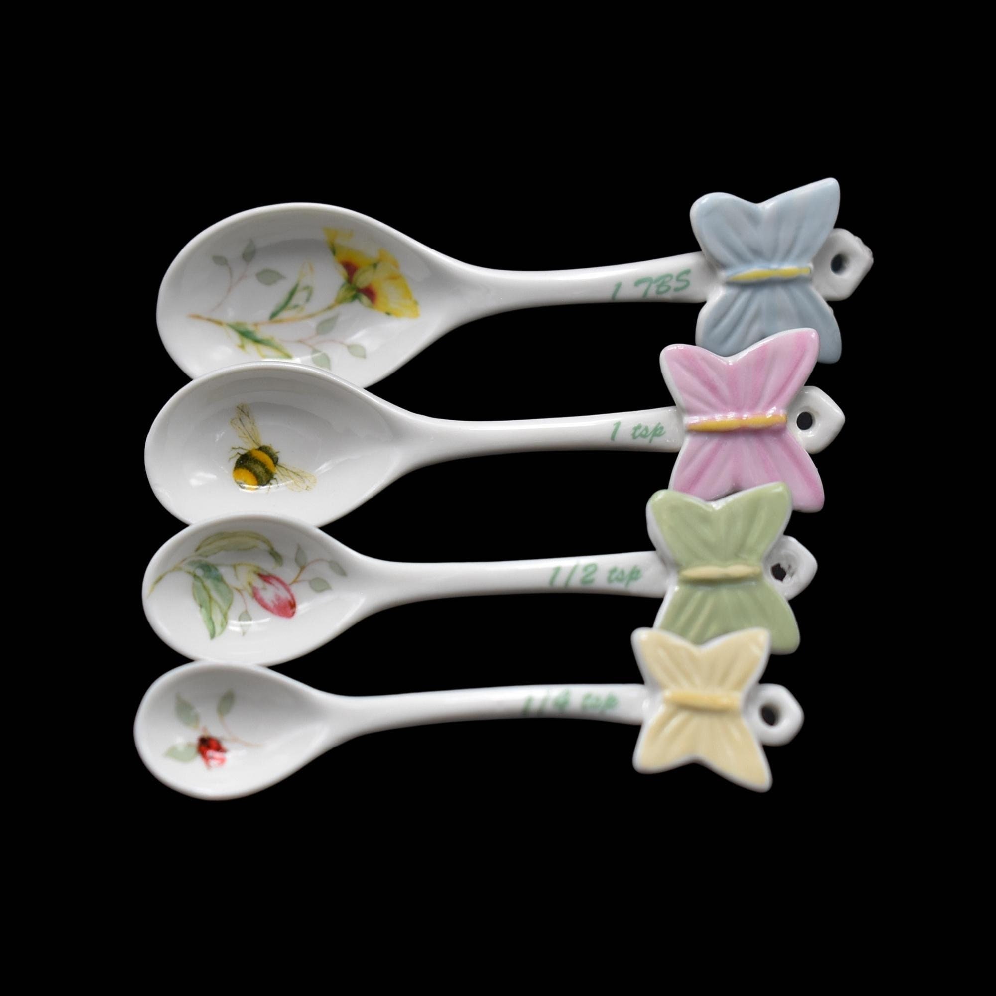 Magnetic Measuring Spoons – Shabby Chic Boutique and Tanning Salon
