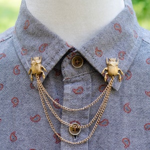 Gold Beetle Collar/Cardigan Clip