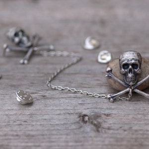 Silver Skull and Crossbones Collar Chain/ Cardigan Clip image 3