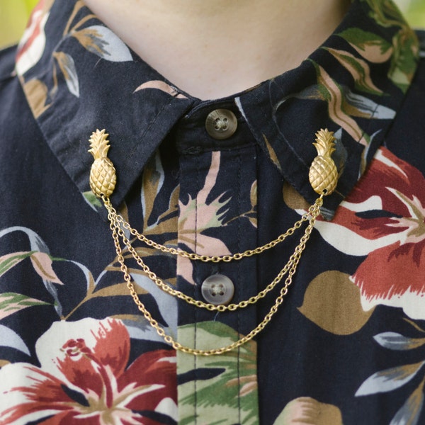 Gold Pineapple Collar/Cardigan Clip