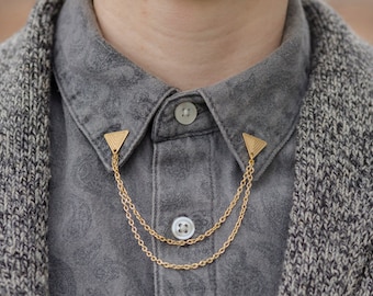 Gold Etched Triangle Collar/Cardigan Clip