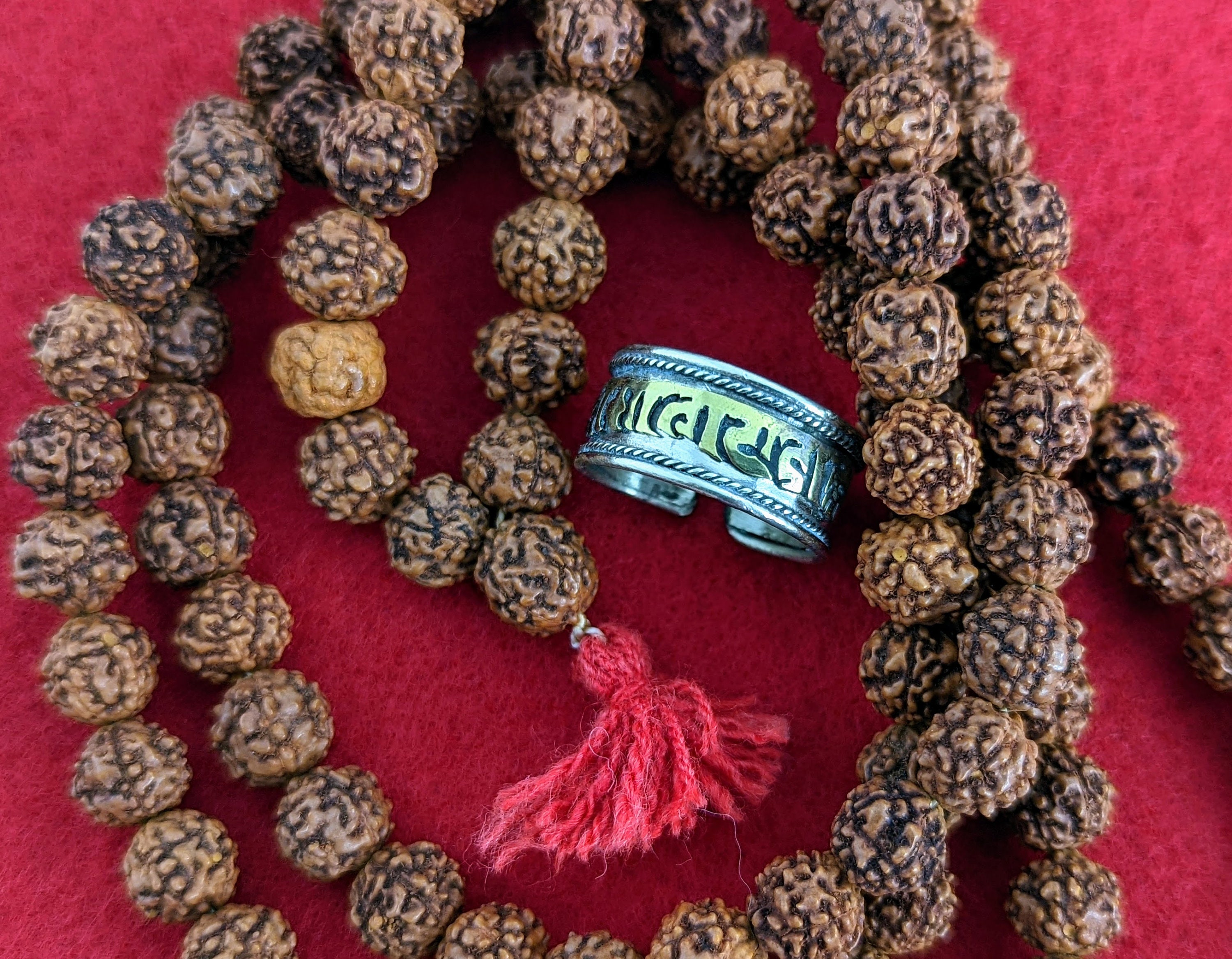 Vintage Om Mani Padme Hum Ring // Devanagari Script Meditation Ring ...