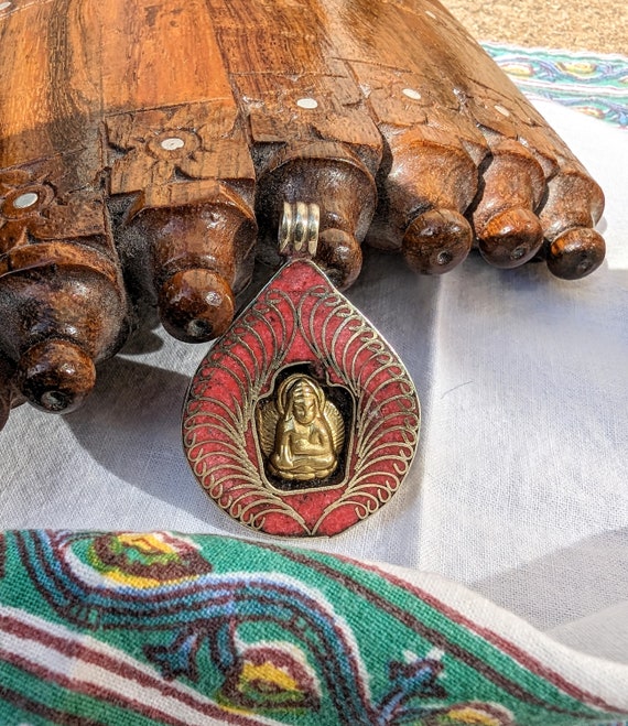 Miniature Enshrined Buddha Pendant // Tibetan Spi… - image 2