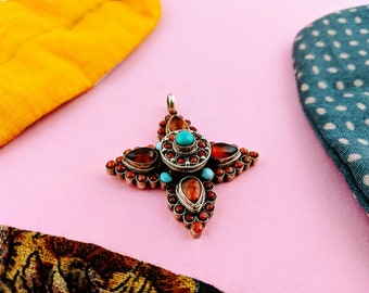 Tibetan Gau Star Pendant // Turquoise and Coral Locket Pendant // Buddhist Meditation Pendant // Vintage Amber Jewelry