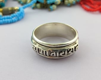 Tibetan Simple Prayer Ring // Himalayan Spinning Ring // Wearable Buddhist Prayer Wheel // Om Mani Padme Hum Unisex Ring