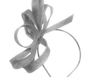 Caprilite Vegan Silber / Grau Sinamay Fascinator Stirnband Hochzeit Hoop Damen Tag Ascot Rennen