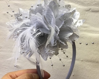 Caprilite Silver Fascinator Hoofdband Haarband Bloem Corsage