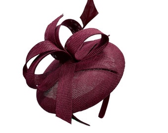 Runder Sinamay Pillbox Stoff Abstrakt Creolen Lange Feder Stirnband Fascinator Hochzeiten Ascot Hatinator Rassen Hut UK - Burgundy Wine Red