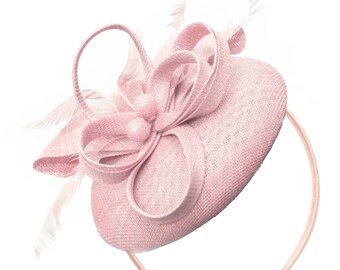 Boîte à pilules ronde rose poudré Noeud Sinamay Bandeau bibi pour mariages Ascot Hatinator Races