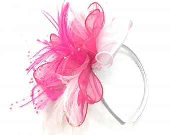 Caprilite Fuchsia Rosa y Blanco Plumas de Gasa Fascinator en la Diadema Ascot Wedding