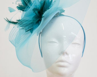 Big Light Turchese Blue and Teal Fascinator Hat Veil Net Hair Clip Ascot Derby Races Wedding Headband Feather Flower