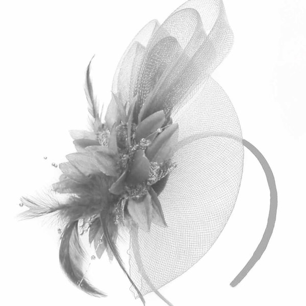 Caprilith Silber Grau Blume Schleier Federn Fascinator auf Stirnband Hochzeit