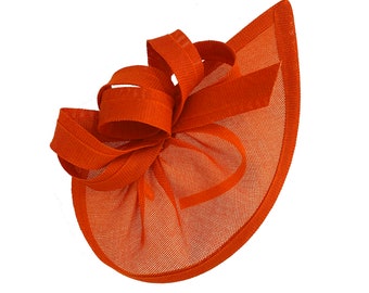 Caprilite Vegan Moon Hoop Fascinator Hut auf Stirnband Hochzeit Ascot Rassen Bespoke Sinamay Scheibe - Orange