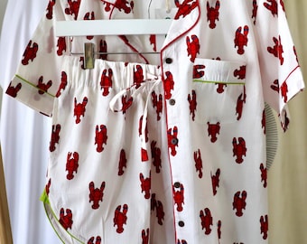 Lobster Print Cotton woman Pyjama Set: Short Sleeve Top & Shorts with Piping