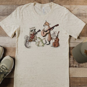 Uniseks Bluegrass T-shirt met dierenband. Bluegrass-kleding. Triblend-T-shirt voor heren/dames. Landelijk T-shirt. Geeky muzikaal shirt. Bluegrass-cadeau.