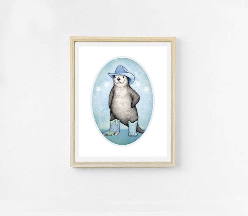 K&ouml;nnte beinhalten: Eine Aquarell-Illustration einer Cartoon-Otter, die einen blauen Cowboyhut und blaue Cowboystiefel tr&auml;gt. Die Otter steht auf einem blauen Hintergrund mit wei&szlig;en Sternen.
