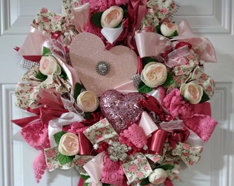 Valentine's Day Heart Wreath, Romantic Rag Wreath, Fabric Wreath, Shabby Chic Floral Wreath, Wall Décor, Shabby Chic