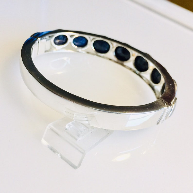 Vintage Handmade Sterling /& Sapphire hinged bangle bracelet