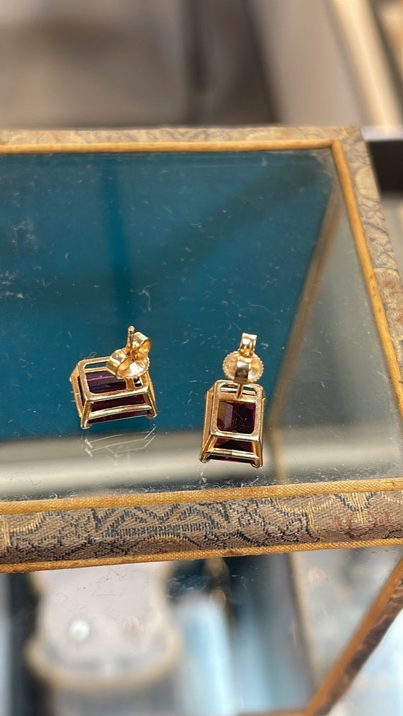 14k Emerald cut Garnet Post Earrings - image 4