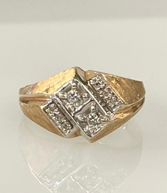 Mens 14k Diamond accent ring