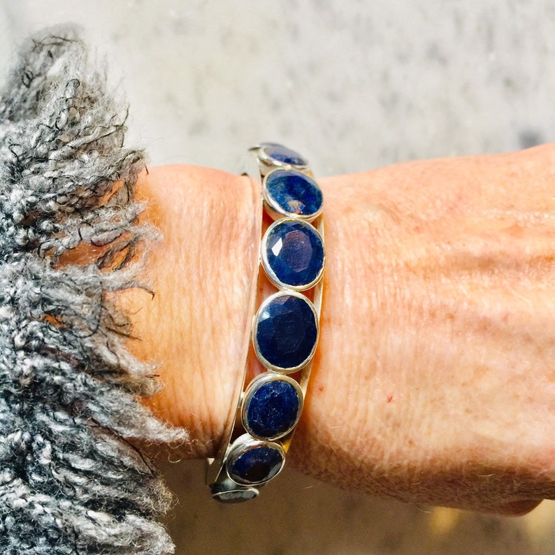 Vintage Handmade Sterling /& Sapphire hinged bangle bracelet